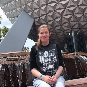 Meet your Posher, Angela